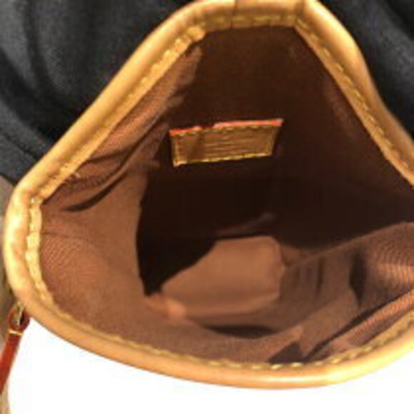 Louis Vuitton Fold Me Pouch Monogram Shoulder Bag - Picture 10 of 11